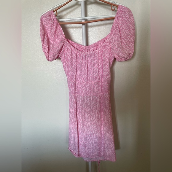 Urban Planet- Pink Floral Short Dress - Picture 1 of 3